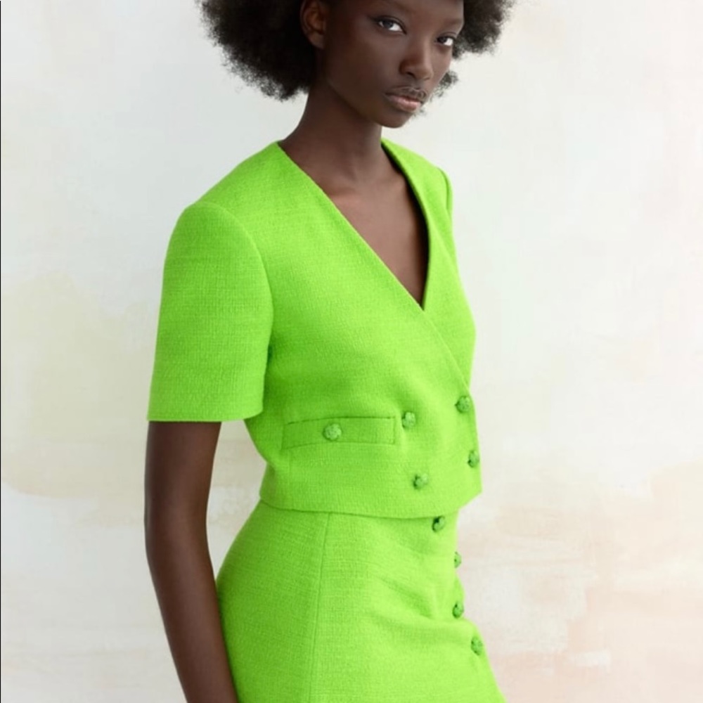 Zara Buttoned Textured Skirt - Picture 3 of 7